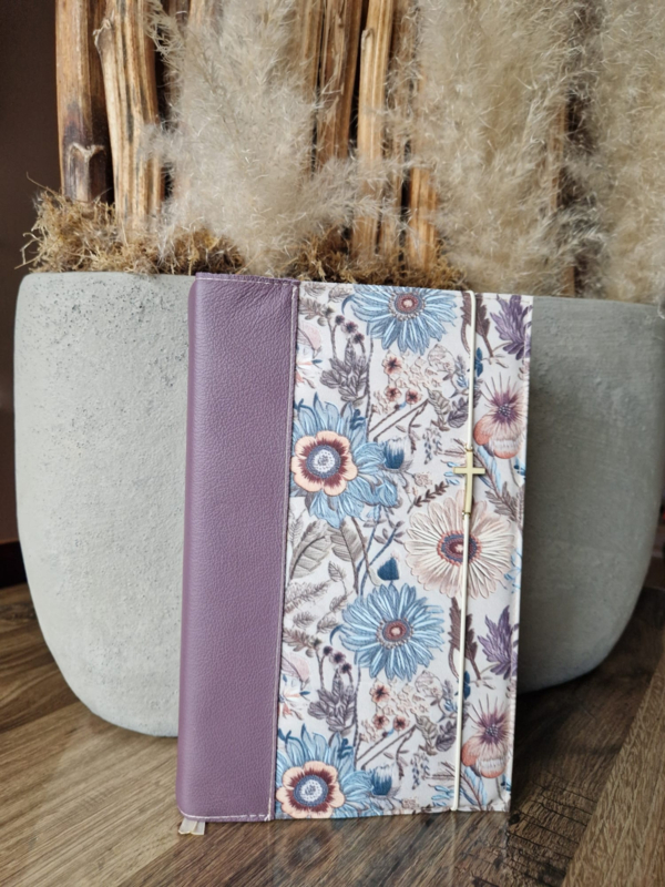 Bijbelhoes Kunstleer met print imitatie borduurwerk Rose beige - Afbeelding 3