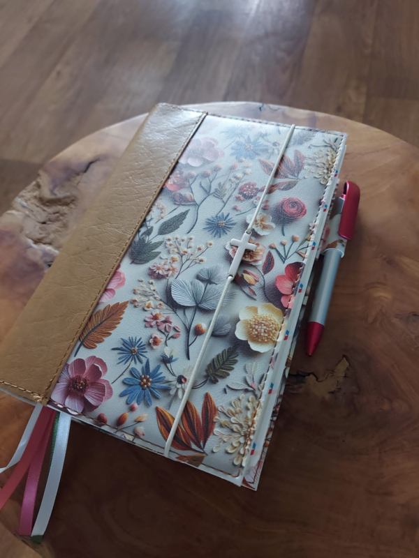 Bijbelhoes Kunstleer Eleny - Afbeelding 12