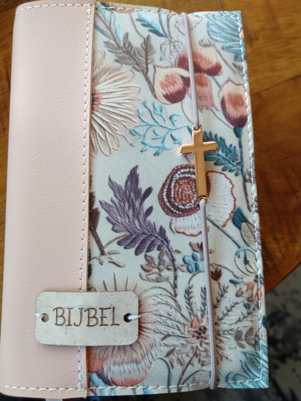 Bijbelhoes Kunstleer met print imitatie borduurwerk Rose beige - Afbeelding 6