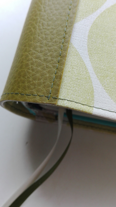 Bijbelhoes Tafelzeil Limegroen Retro Olive incl. rug van Kunstleer - Afbeelding 2