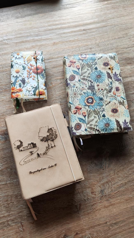 Bijbelhoes Kunstleer met print imitatie borduurwerk Rose beige - Afbeelding 10