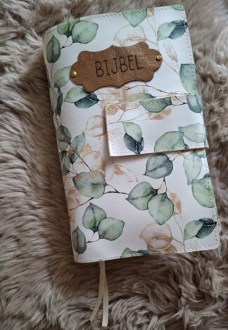 Bijbelhoes Kunstleer Eucalyptus Wit incl. luxe label