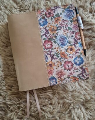 HSV Schrijfbijbel: Bijbelhoes leer Naturel icm bloemen