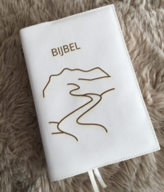 NBV 21standaard: Bijbelhoes Vegan Off White incl. gravure