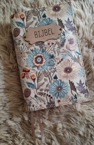 NBV 21 jongerenbijbel: Bijbelhoes Kunstleer met print imitatie borduurwerk Rose beige