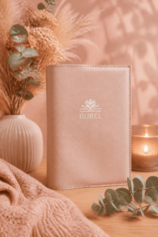 Zij Lacht Bijbel HSV Bijbelhoes Vegan leather Peach incl. logo opdruk.